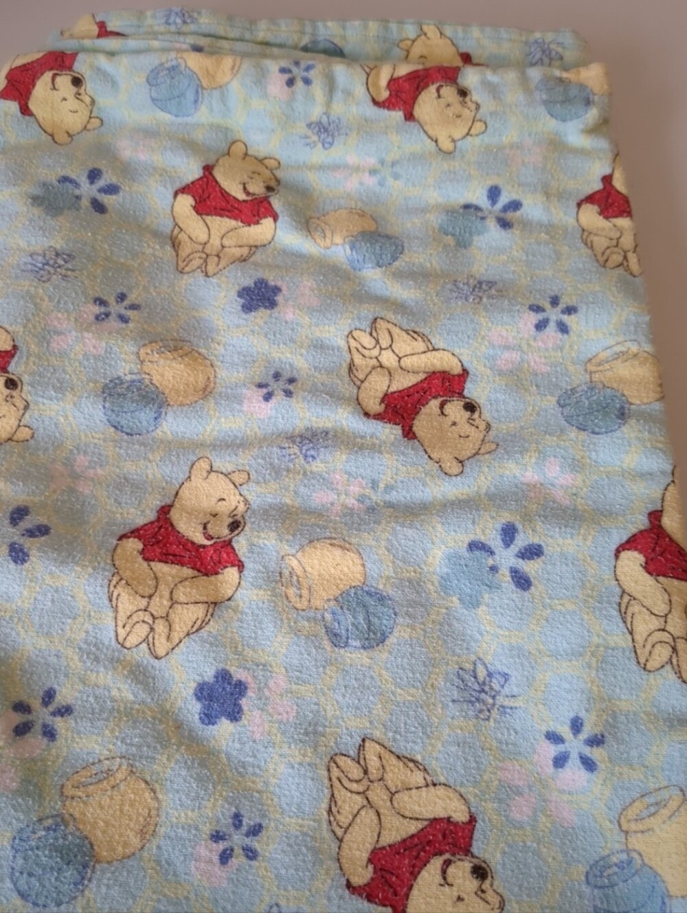 Vintage Handmade Winnie The Pooh Bear Honey Pot Baby Light Blanket 38”X30” READ